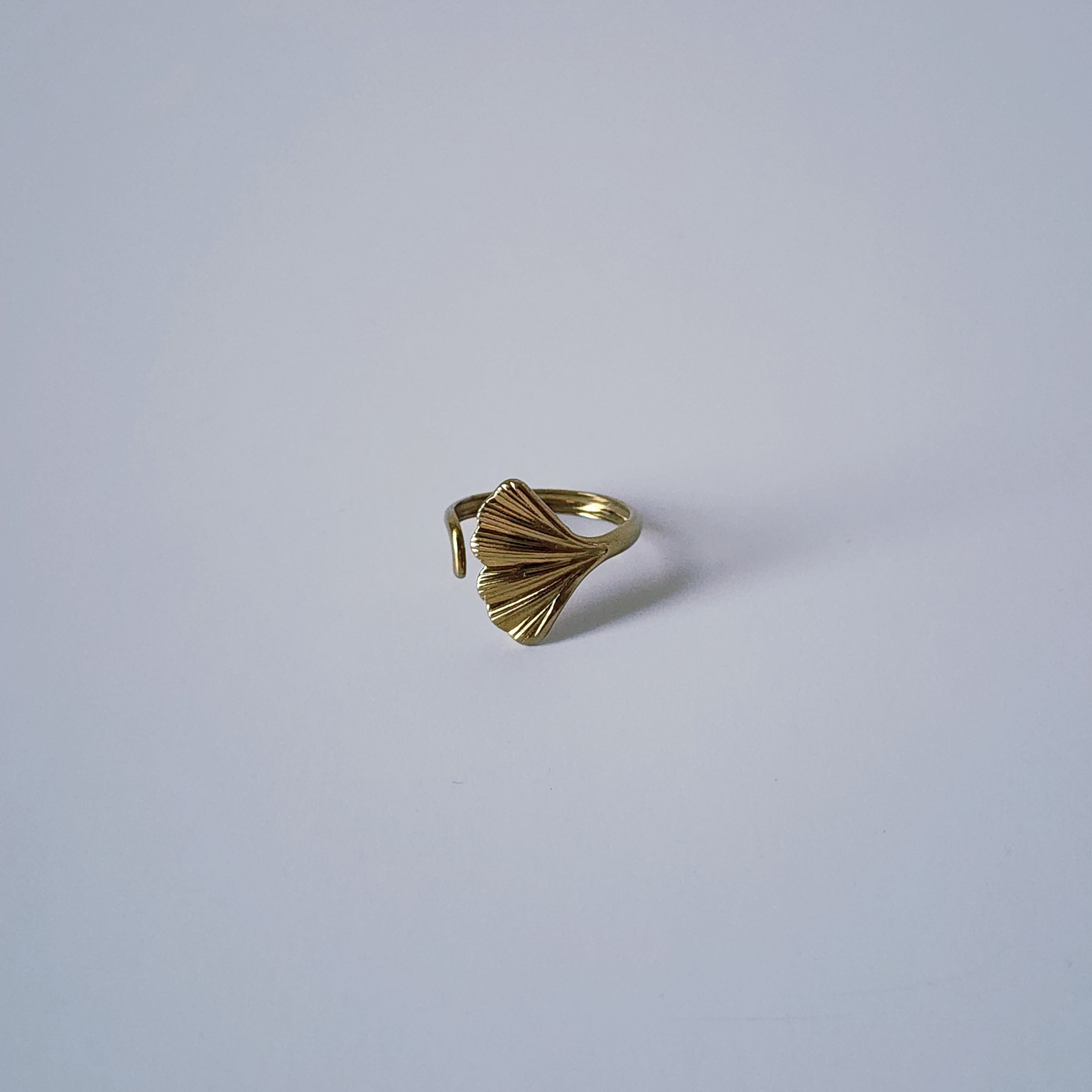 Gold Minimalist Ginkgo Ring