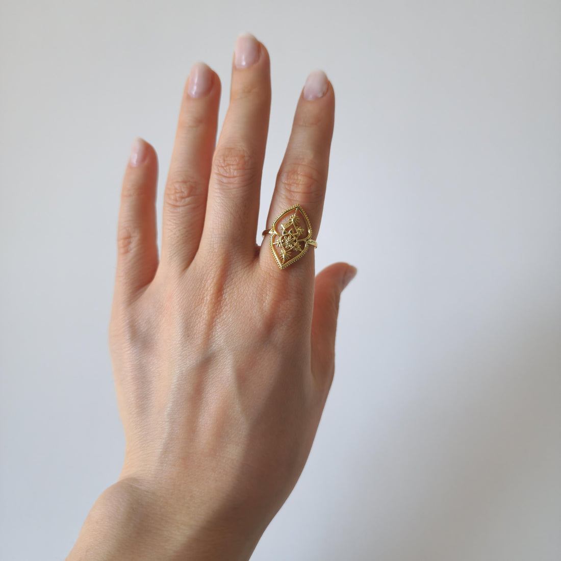 18K Gold Dainty Henna Flower Ring Minimalist Open Band Lotus Nature Jewelry