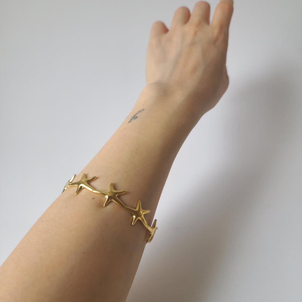 18K Gold Dainty Minimalist Star Bangle Bracelet Celestial Womens Jewelry