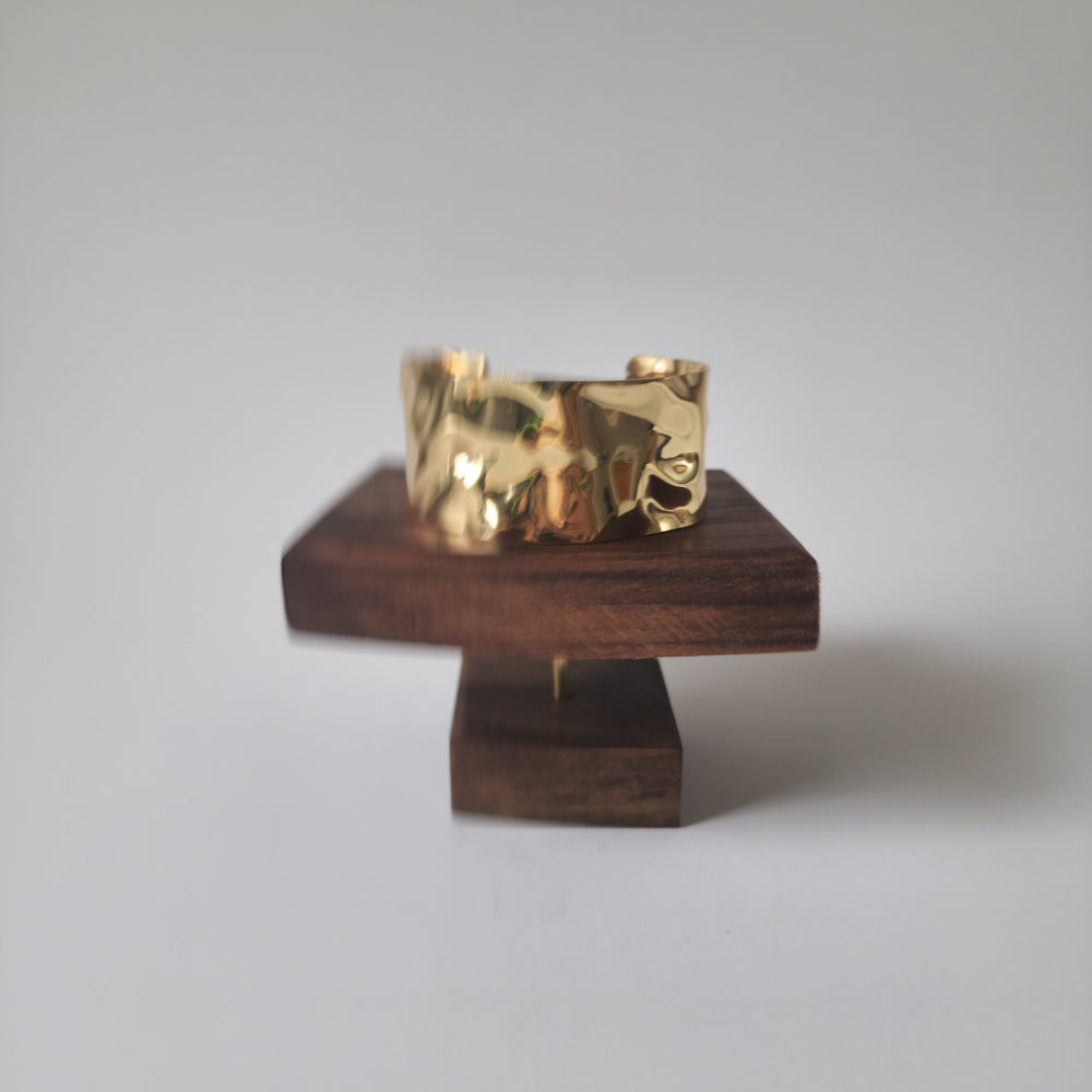 18K Gold Retro 90s Organic Bangle Bracelet Wrinkled Minimalist Womens Jewelry