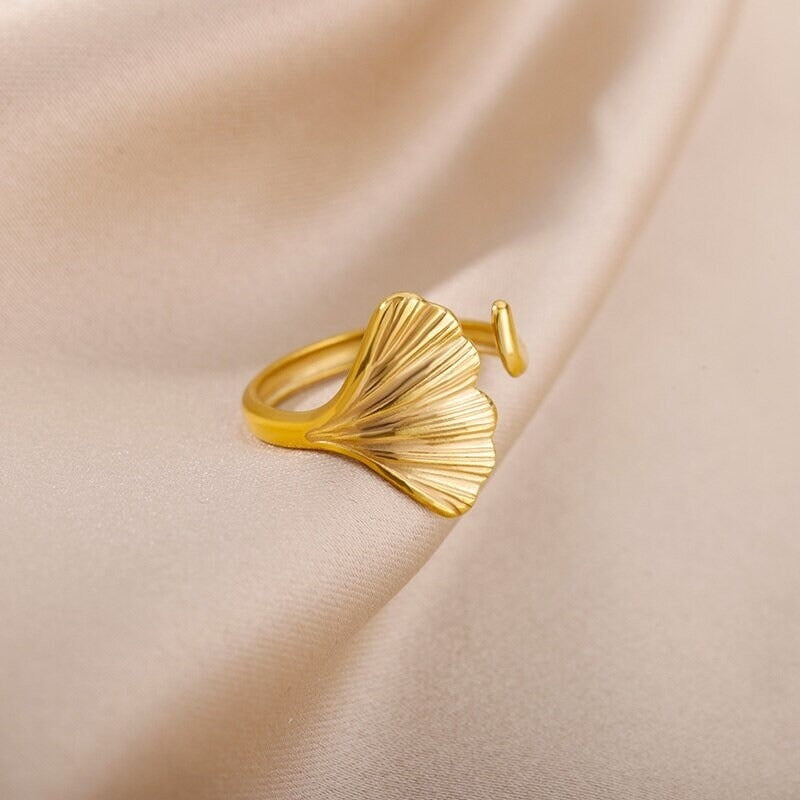 Boho Ginkgo Leaf Ring, 18K Gold Ginkgo Ring, Dainty Minimalist
