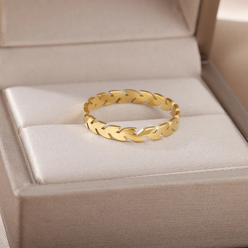 18K Gold Wreath Ring, Greek Wreath Ring, Dainty Greek Ring, Dainty Wreath Ring, Greek Fashion Ring for Women, Gift for Her