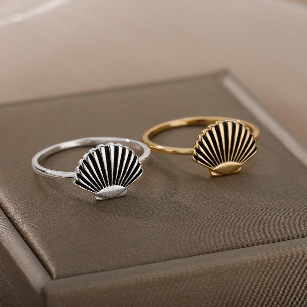 Dainty Shell Ring, 18K Gold Shell Ring, Gold Seashell Ring, Beach Fashion Ring for Women, Gift for Her