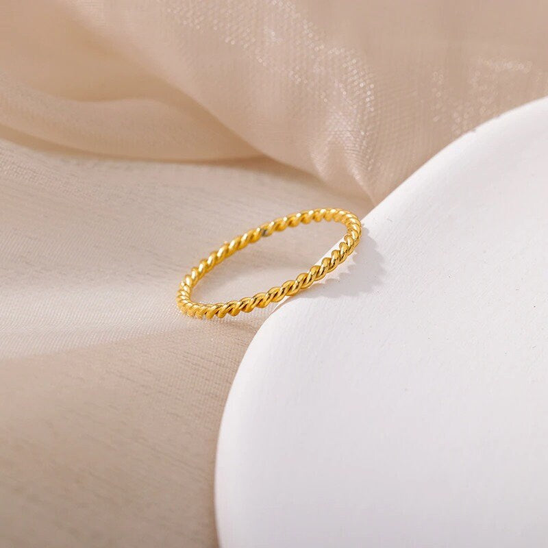 Dainty Rope Ring, Simple Rope Ring, Dainty Twist Ring, 18K Gold Twist Ring, Dainty Fashion Ring for Women, Gift for Her