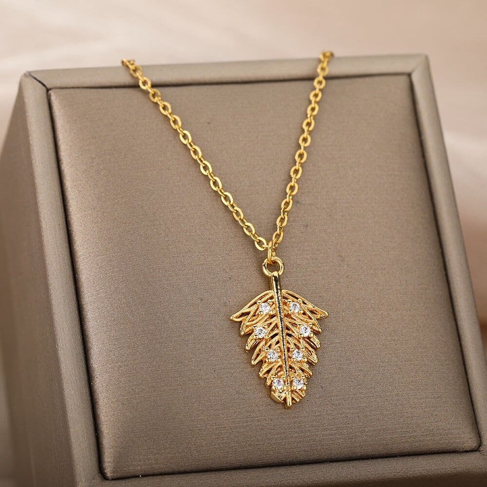 18K Gold Leaf Charm, Gold Leaf Necklace, Nature Fashion Necklace for Women, Gift for Her
