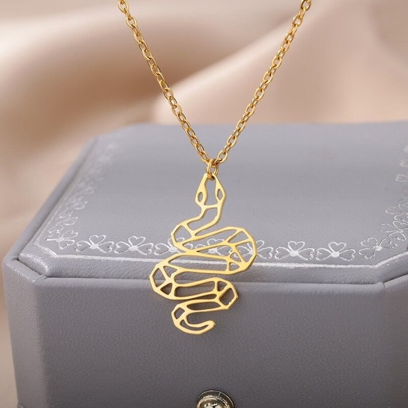 Punk Snake Necklace, 18K Gold Snake Necklace, Snake Contour, Punk Fashion Necklace for Women, Gift for Her