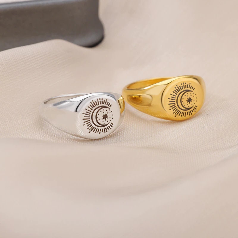 18K Gold Moon Ring, Gothic Moon Ring, Moon Signet Ring, Gold Signet Ring, Fashion Ring for Women, Gift for Her
