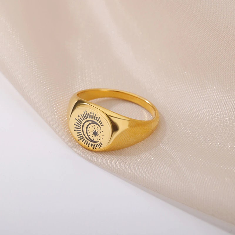 18K Gold Moon Ring, Gothic Moon Ring, Moon Signet Ring, Gold Signet Ring, Fashion Ring for Women, Gift for Her