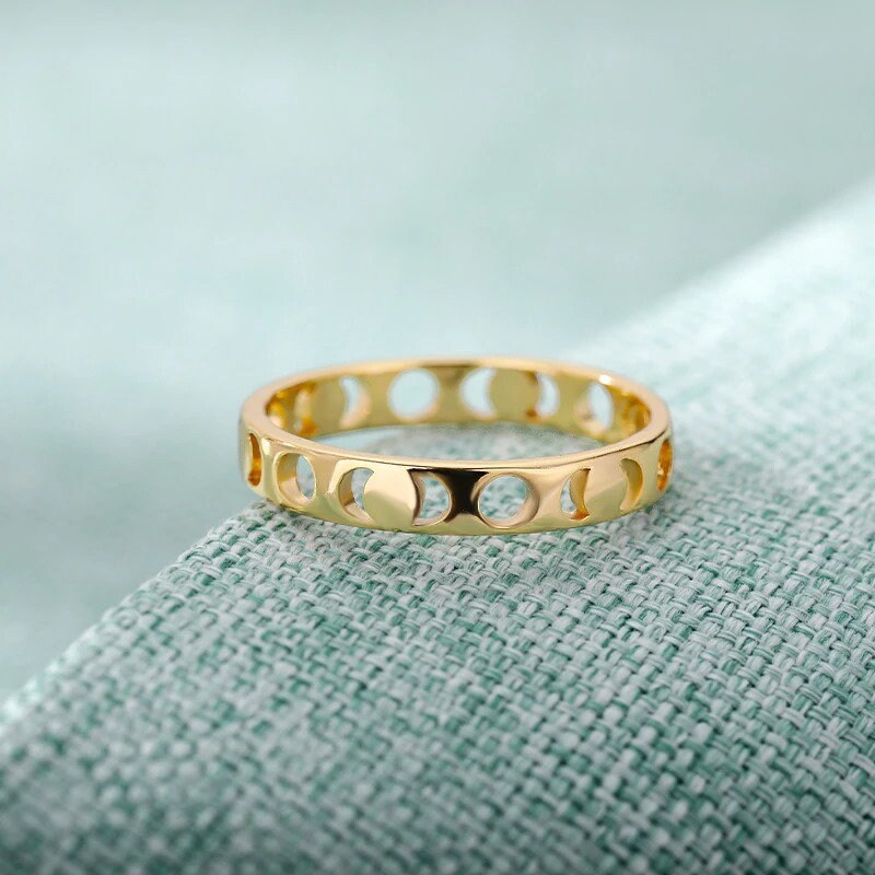 Dainty Moon Ring, 18K Gold Moon Ring, Minimalistic Ring, Celestial Fashion Ring for Women, Gift for Her
