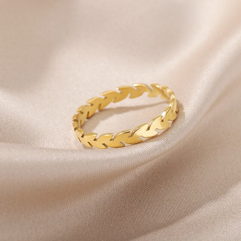 18K Gold Wreath Ring, Greek Wreath Ring, Dainty Greek Ring, Dainty Wreath Ring, Greek Fashion Ring for Women, Gift for Her