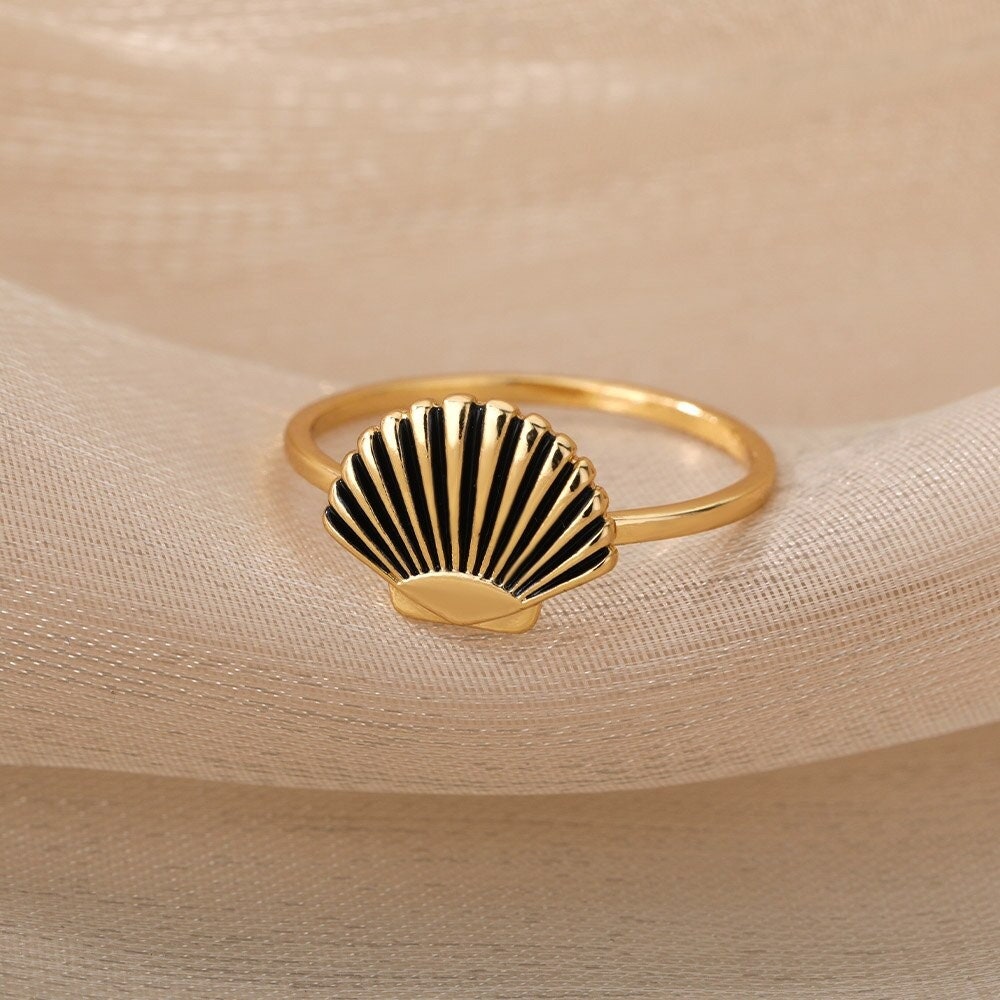 Dainty Shell Ring, 18K Gold Shell Ring, Gold Seashell Ring, Beach Fashion Ring for Women, Gift for Her