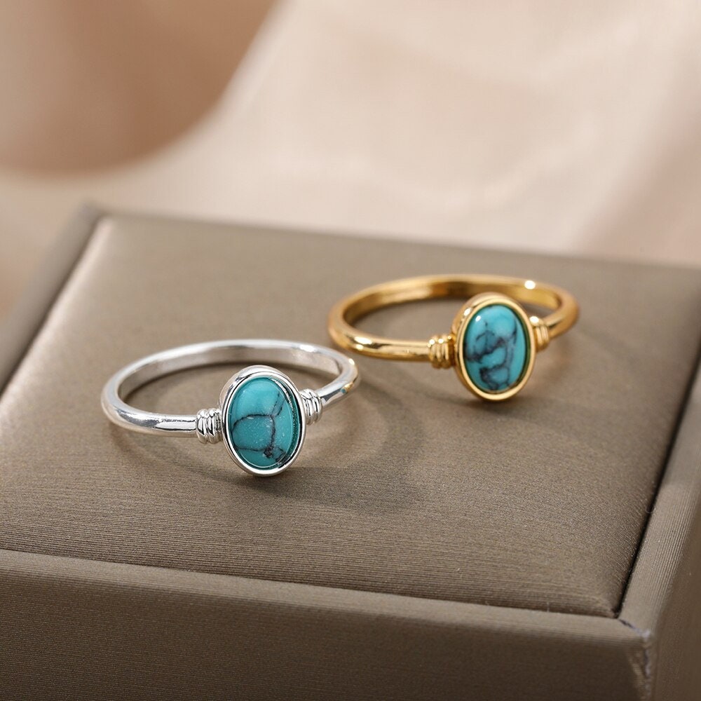 Dainty Moonstone Ring, 18K Gold Moonstone Ring, Oval Moonstone Ring, Moonstone Fashion Ring for Women, Gift for Her