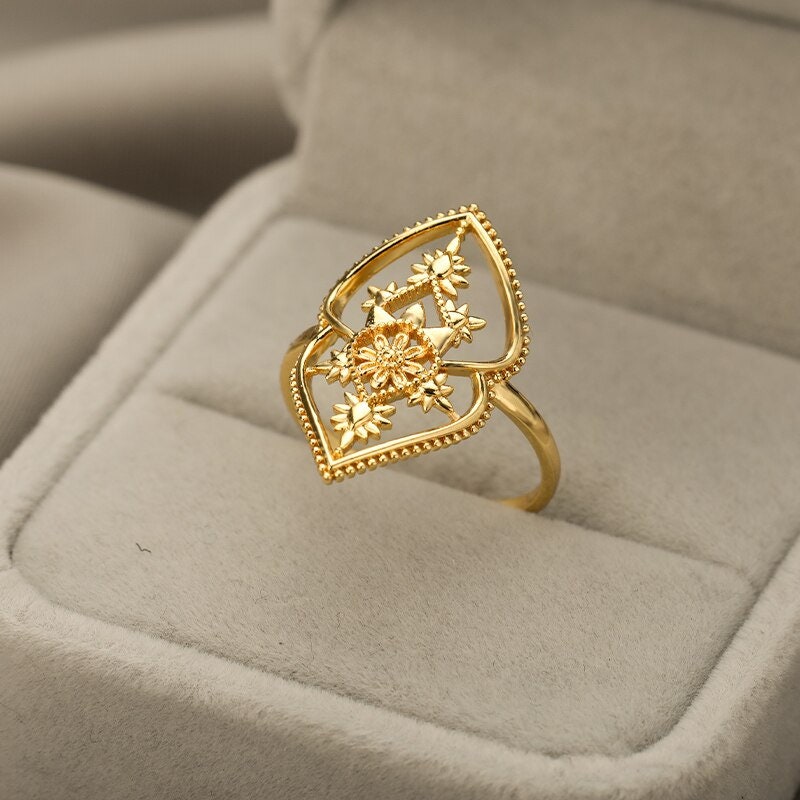 Gothic Floral Ring, 18K Gold Floral Ring, Gold Flower Ring, Elegant Gold Ring, Fashion Ring for Women, Gift for Her