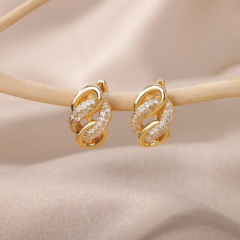 Twist Drop Earrings, 18K Gold Twist Earrings, Delicate Twist Earrings, Fashion Earrings for Women, Gift for Her