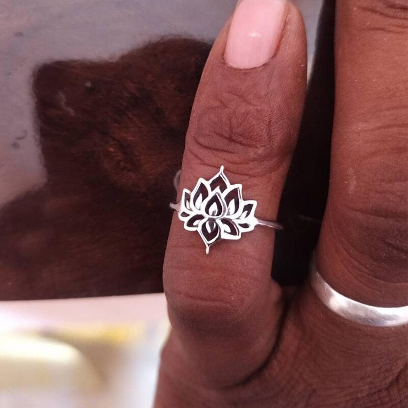 18K Gold Lotus Ring, Gold Lotus Flower, Dainty Flower Ring, Lotus Flower Ring, Lotus Fashion Ring for Women, Gift for Her