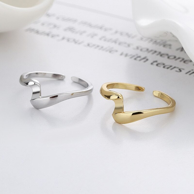 Punk Wavy Wrap Twist, 18K Gold Gothic Stackable Ring, Dainty Minimalist Jewelry, Delicate Handmade for Women, Gift for Her