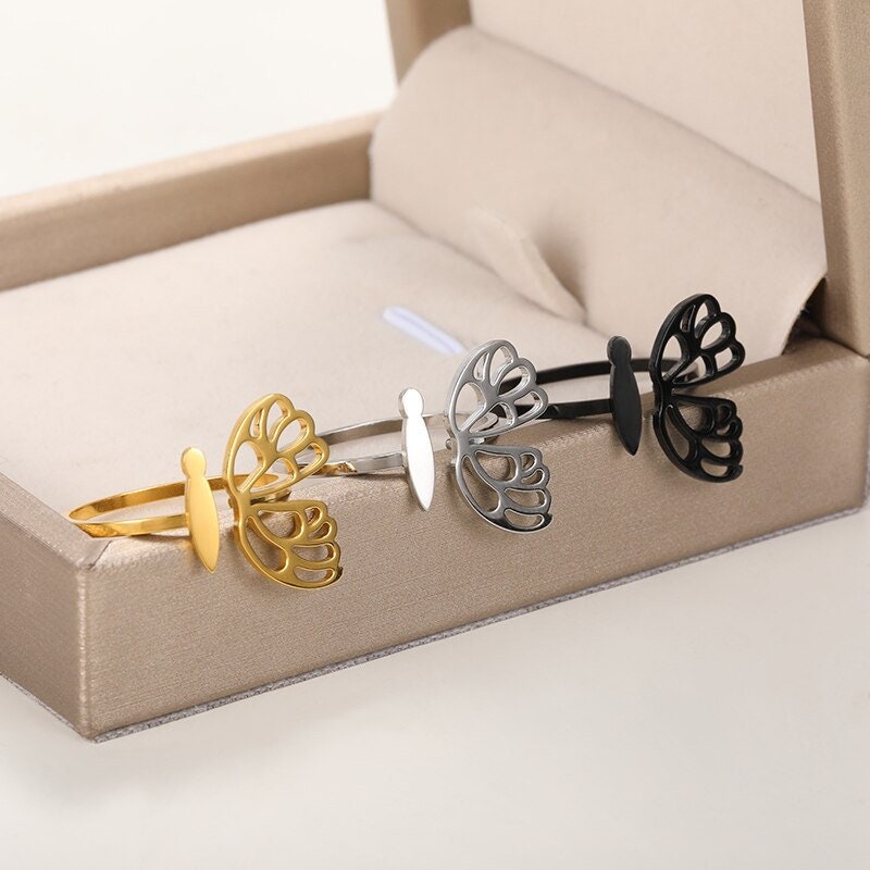 Boho Butterfly Contour, 18K Gold Yogi Stackable Ring, Dainty Minimalist Jewelry, Delicate Handmade for Women, Gift for Her