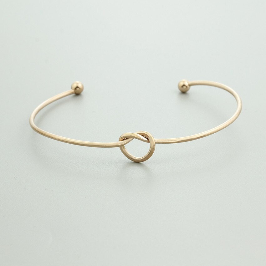 Boho Knot Heart Bangle, 18K Gold Layered Yogi Bracelet, Dainty Minimalist Jewelry, Delicate Handmade for Women, Gift for Her