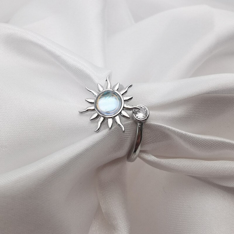 Gothic Sun Spinner Anxiety , 18K Gold Punk Ring, Dainty Minimalist Accessories, Delicate Handmade Jewelry for Women, Gift for Her