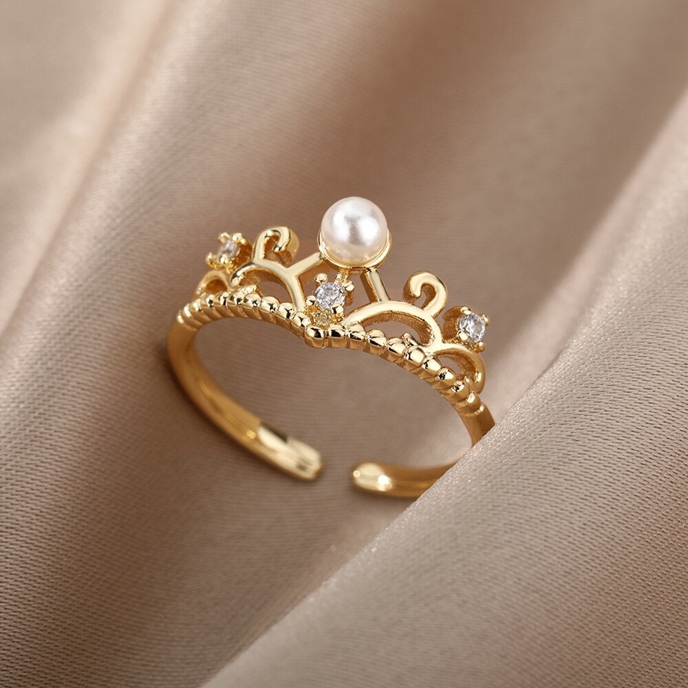 Pearl Tiara Crown , 18K Gold Ring, Dainty Minimalist Accessories, Delicate Handmade Jewelry for Women, Gift for Her