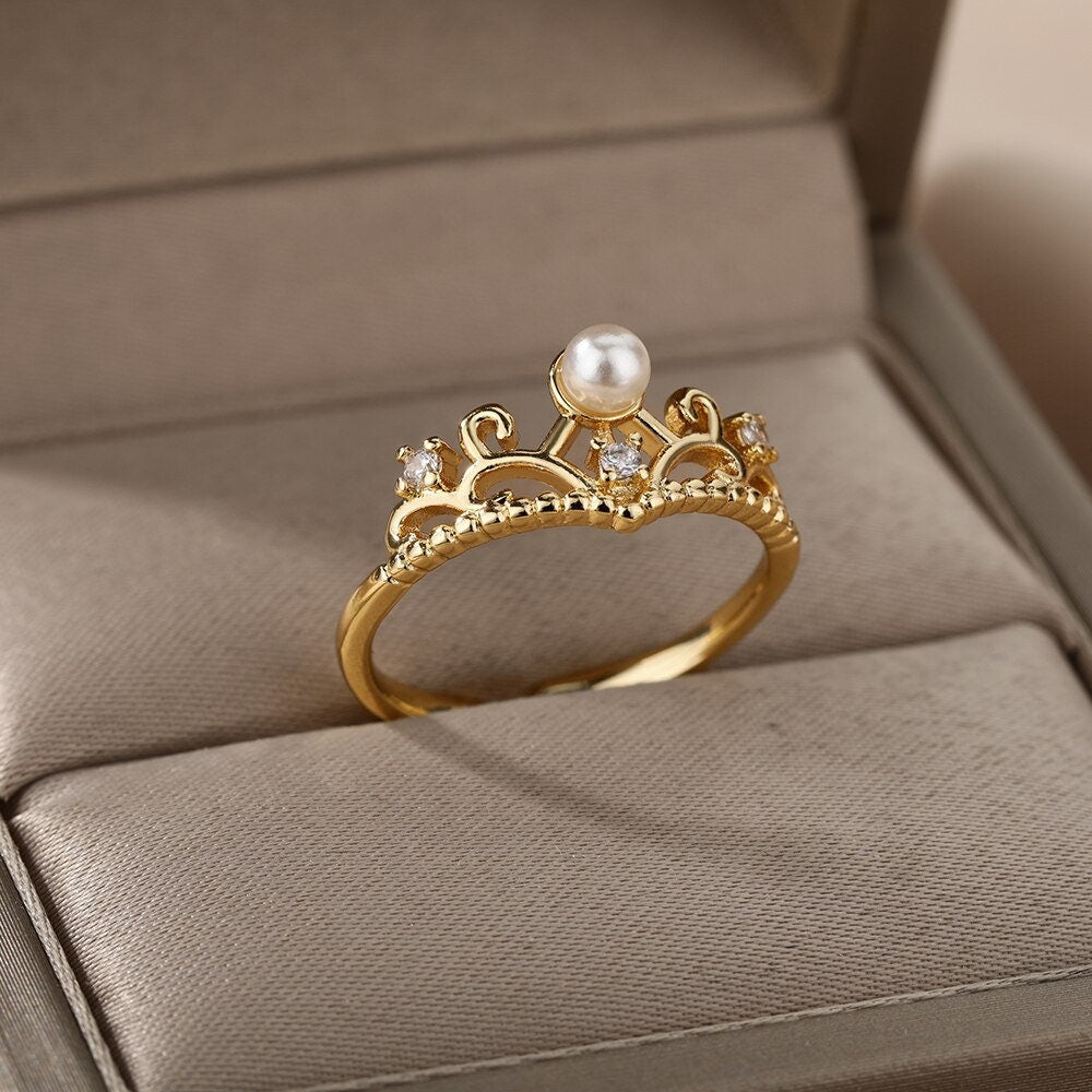 Pearl Tiara Crown , 18K Gold Ring, Dainty Minimalist Accessories, Delicate Handmade Jewelry for Women, Gift for Her