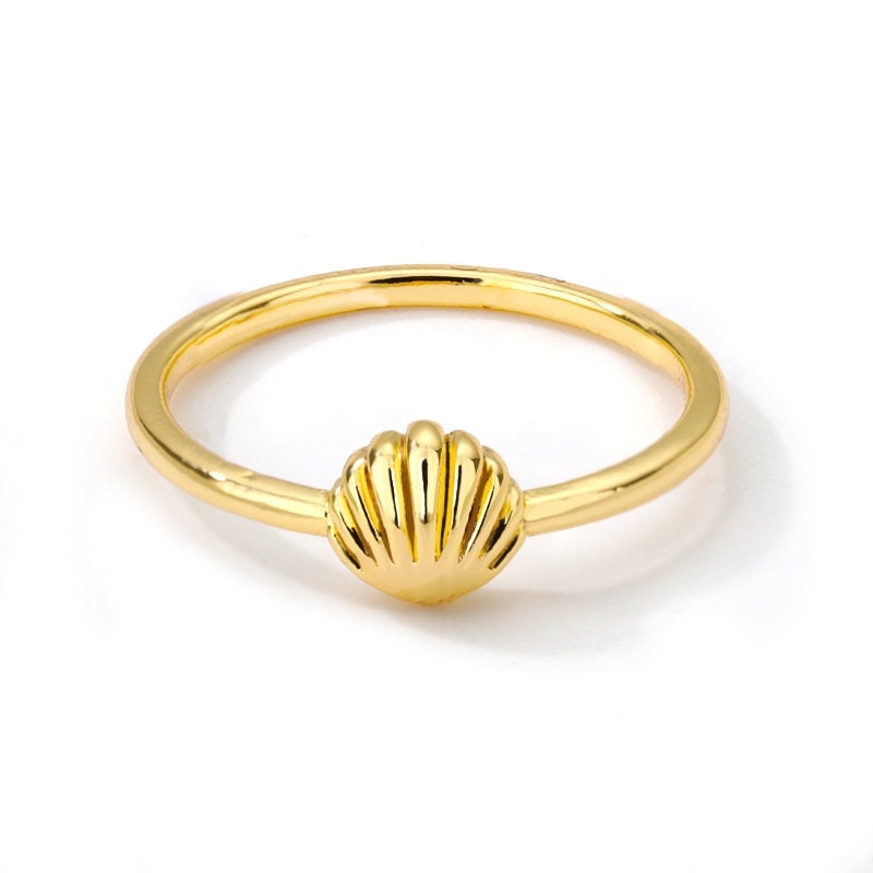Dainty Shell Ring, 18K Gold Shell Ring, Beach Shell Ring, Tropical Fashion Ring for Women, Gift for Her