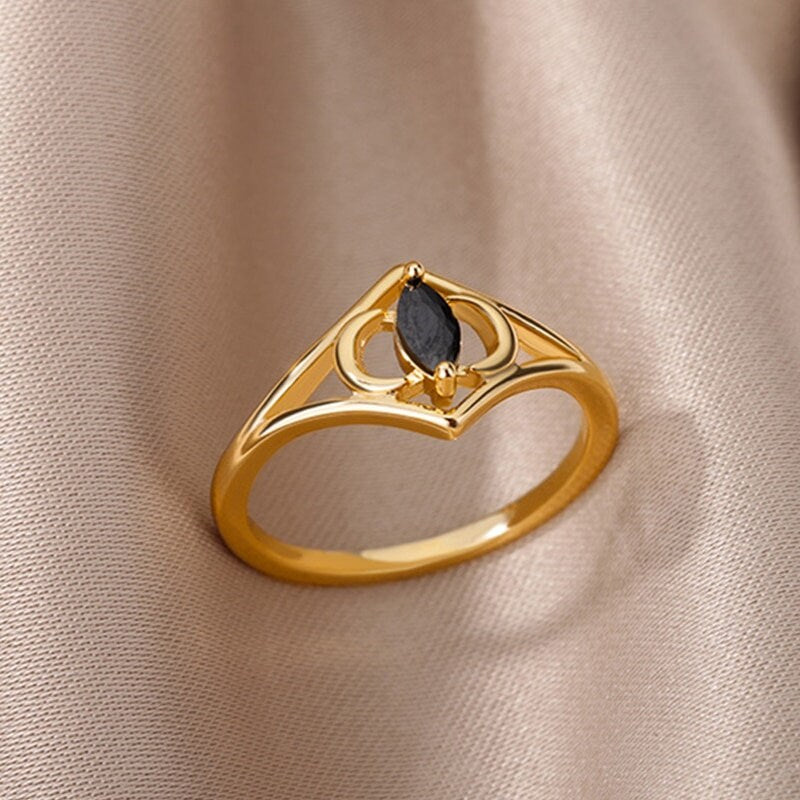 Gothic Black Crystal Ring, 18K Gold Crown Ring, Punk Black Crystal Ring, Gothic Fashion Ring for Women, Gift for Her