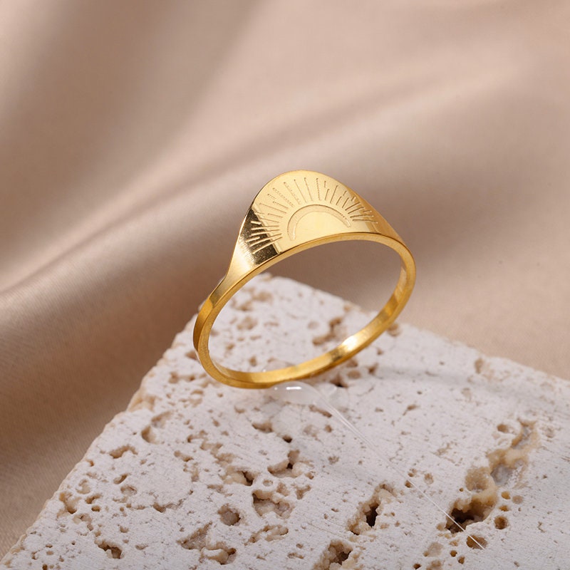 Gold Sunrise Ring, Dainty Engraved Sun Ring, 18K Gold Stackable Ring, Dainty Minimalist Jewelry, Delicate Handmade for Women, Gift for Her