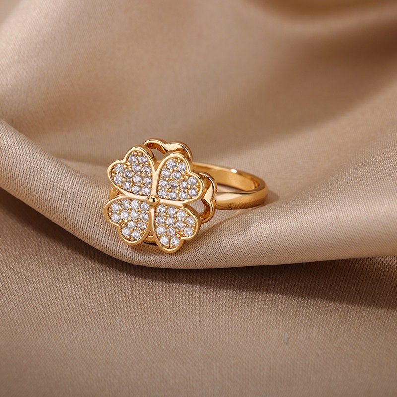 Gold Zircon Flower Spinner Ring, Flower Crystal Ring, 18K Gold Floral Ring, Dainty Minimalist Jewelry, Delicate for Women, Gift for Her