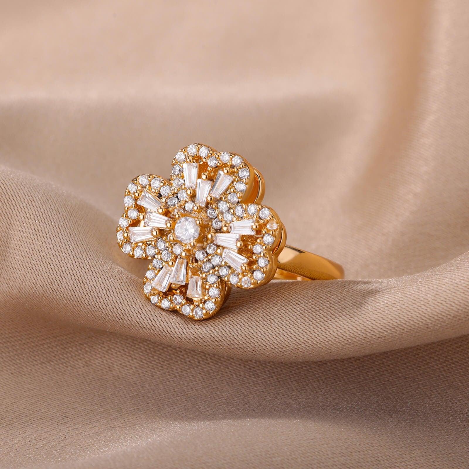 Gold Cubic Zirconia Flower Spinner Ring, Flower Crystal Ring, 18K Gold Floral Ring, Dainty Minimalist Jewelry, Delicate Women, Gift for Her