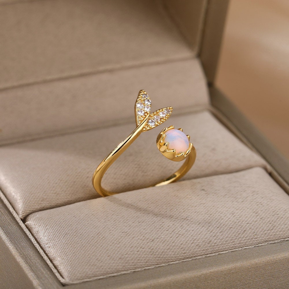 Gold Mermaid Opal Ring, Fish Tail Opal Ring, 18K Gold Stackable, Dainty Minimalist Jewelry, Boho Delicate Handmade for Women, Gift for Her