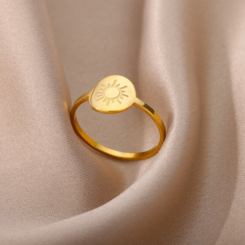 Gold Sun Ring, Dainty Engraved Sun Ring, 18K Gold Stackable Ring, Dainty Minimalist Jewelry, Delicate Handmade for Women, Gift for Her