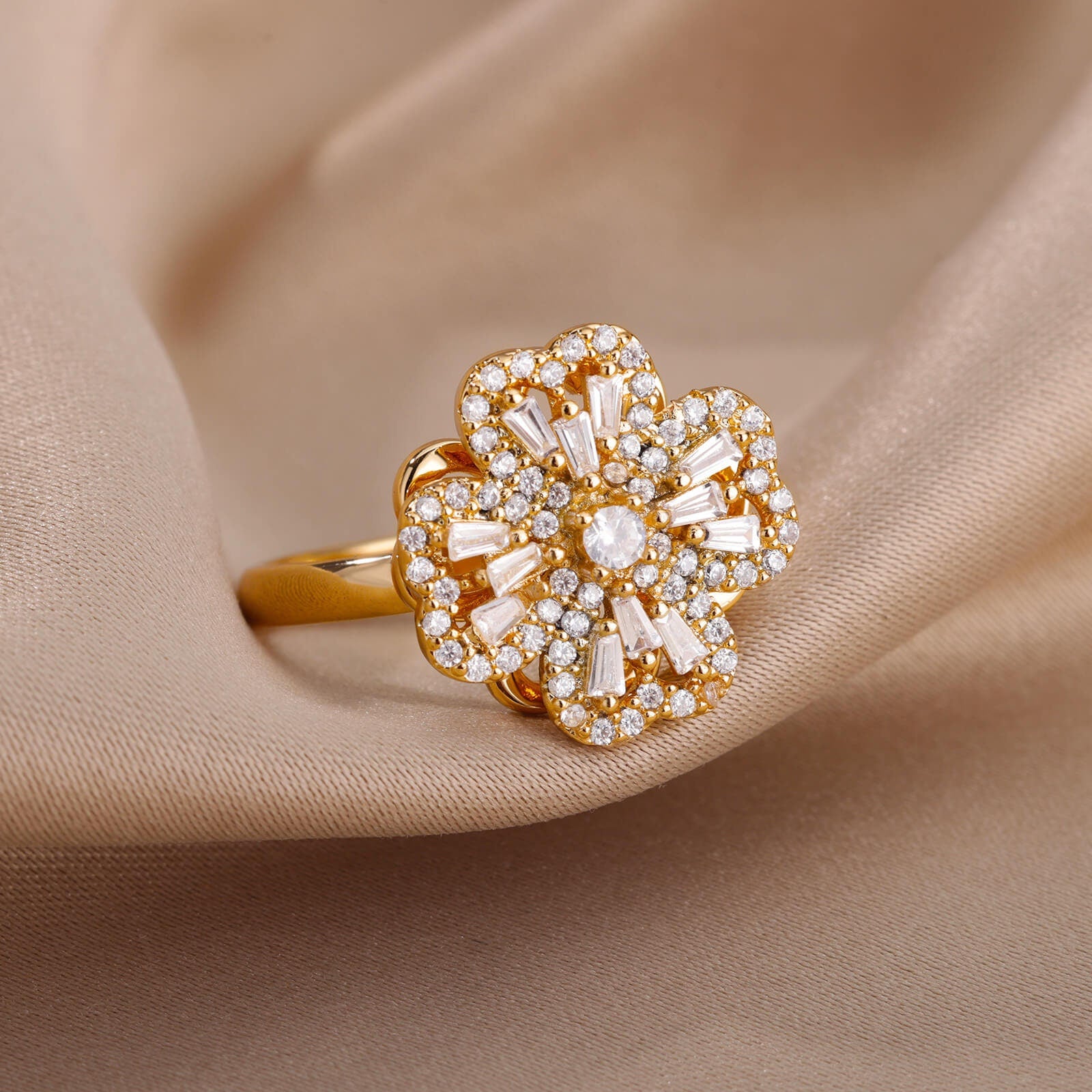 Gold Cubic Zirconia Flower Spinner Ring, Flower Crystal Ring, 18K Gold Floral Ring, Dainty Minimalist Jewelry, Delicate Women, Gift for Her