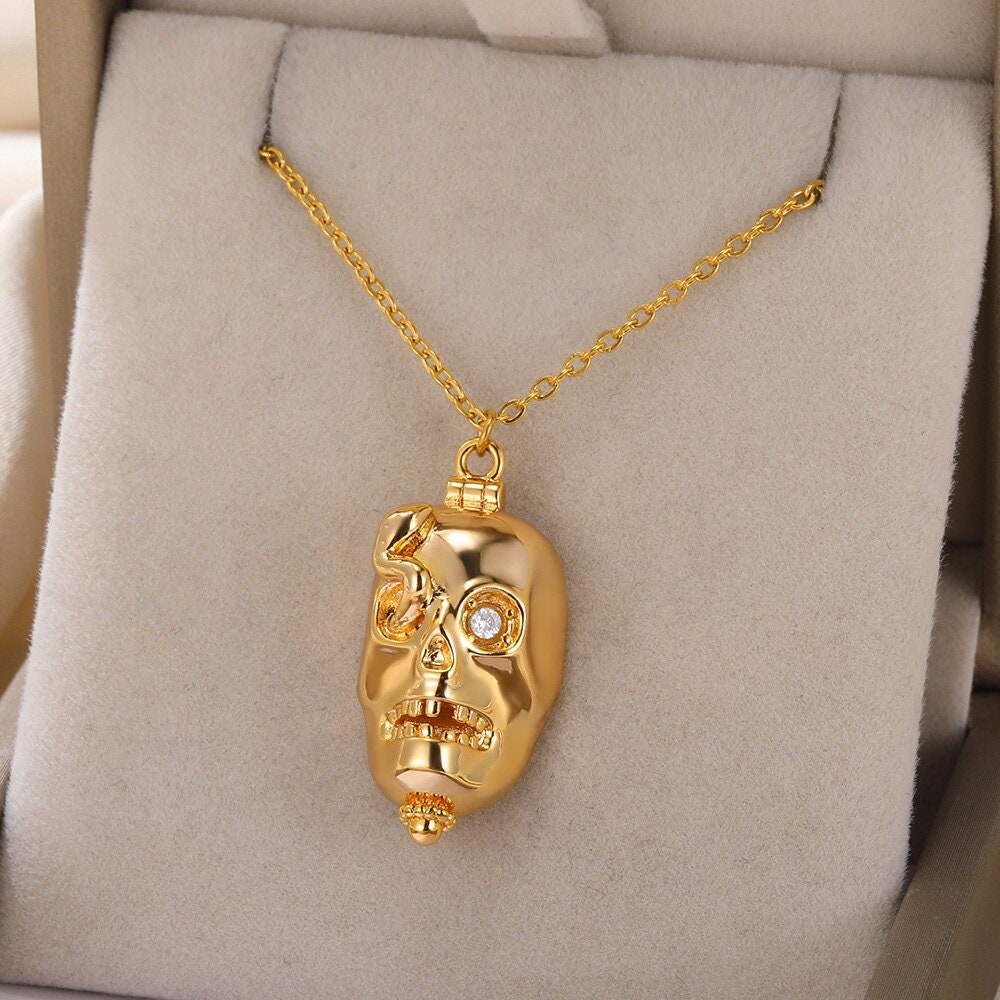 Punk Skull Pendant, Gothic Skull Pendant, Gold Skull Pendant, 18K Gold Skull Necklace, Punk Dainty Statement for Women, Gift for Her