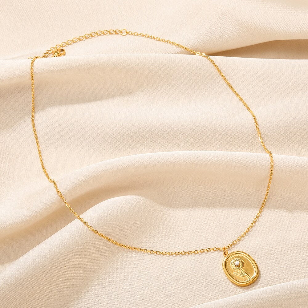 Punk Flower Pendant, Boho Flower Pendant, Gold Flower Pendant, 18K Gold Floral Necklace, Dainty Minimalist for Women, Gift for Her