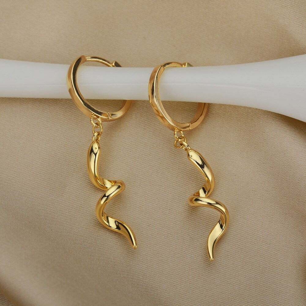 Punk Dainty Snake Twist Earrings, Gold Snake Twist Drop Earrings, 18K Gold Snake Hoops, Minimalist Twisted Earrings for Women, Gift for Her