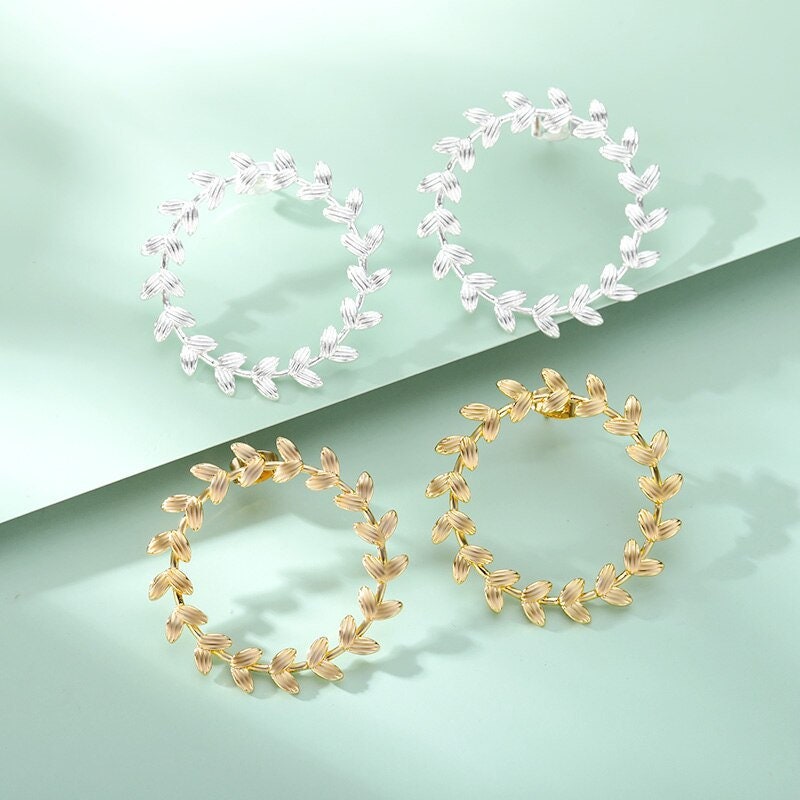 Boho Greek Wreath Leaves Earrings, Gold Leaves Stud Earrings, Circle Shaped Leaves Earrings for Women, Dainty Minimalist, Gift for Her