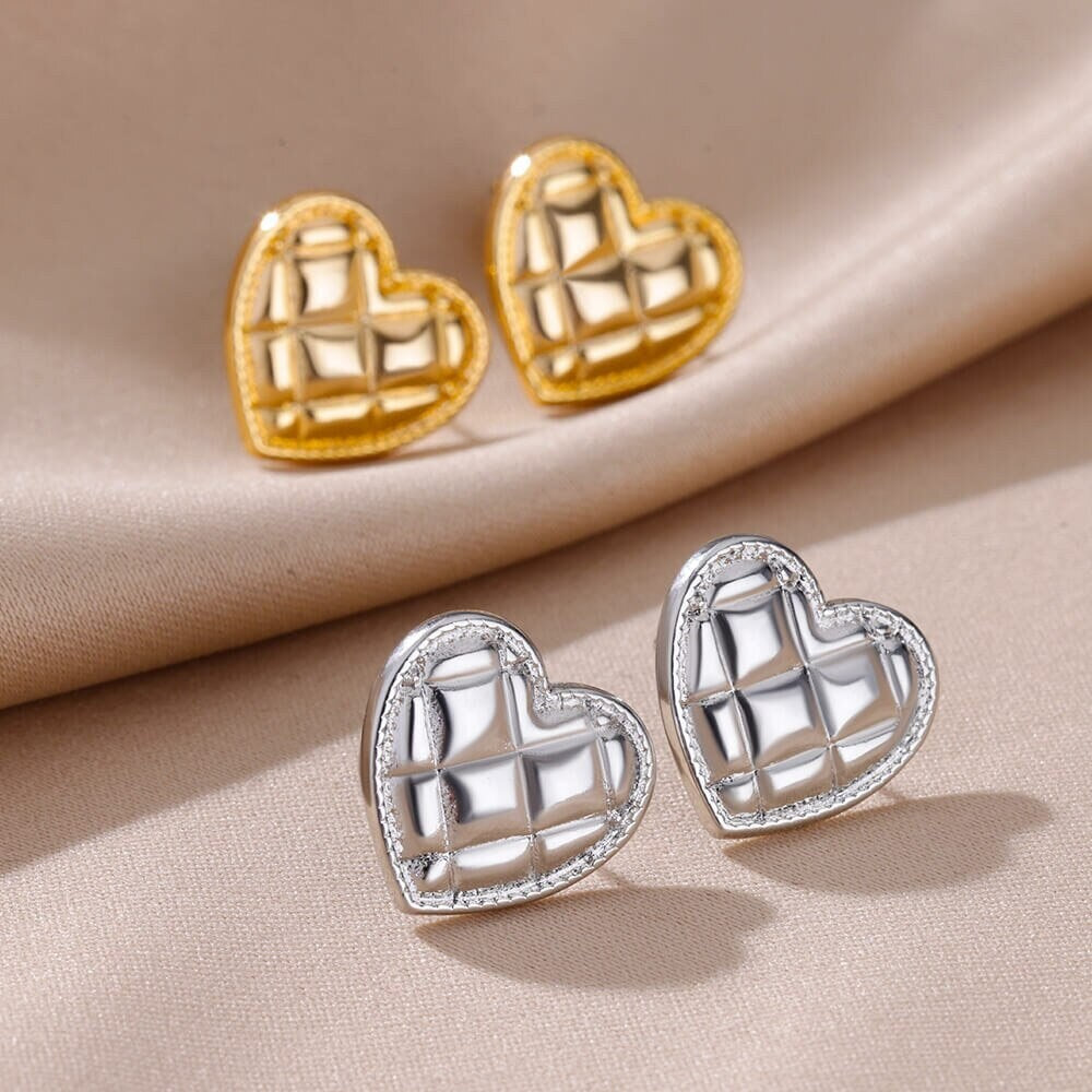 Punk Heart Stud Earrings, Gold Heart Earrings, 18K Gold Heart Studs, Boho Dainty Minimalist Heart Earrings for Women, Gift for Her
