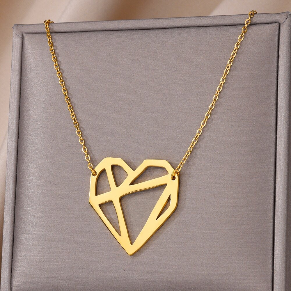 Boho Abstract Heart Pendant, Gold Organic Heart Necklace, 18K Gold, Dainty Minimalist Punk Artsy Drawing for Women, Gift for Her
