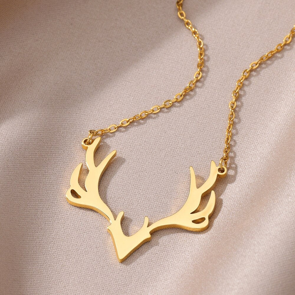 Boho Punk Deer Antler Pendant, Gold Gothic Deer Antlers Necklace, 18K Gold, Dainty Minimalist Animal Lovers for Women, Gift for Her
