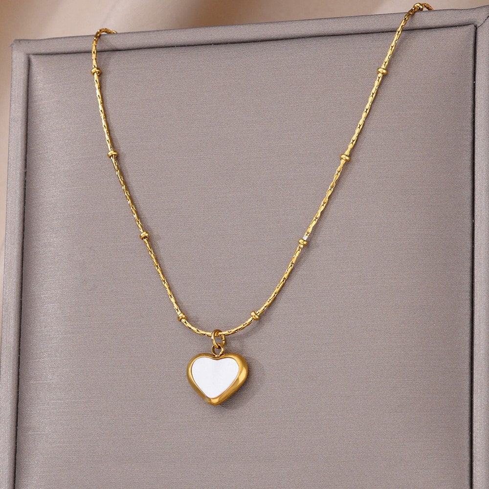 Boho Dainty Heart Necklace, Gold Heart Moonstone Pendant, 18K Gold Heart Necklace, Punk Minimalist Heart Necklace for Women, Gift for Her