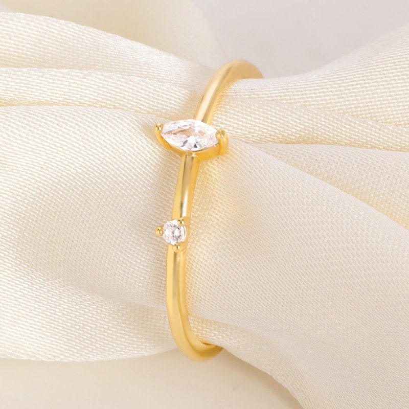 Gold Dainty Crystal Engagement Ring, Boho Gold Cubic Zirconia Ring, 18K Gold Band, Delicate Minimalist Fine Jewelry for Women, Gift for Her