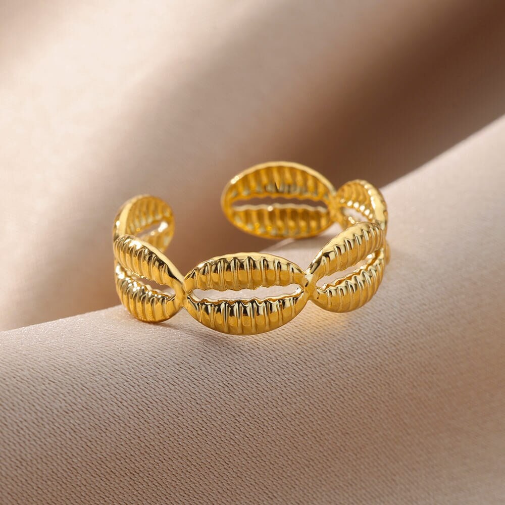 Dainty Clam Shell Ring, Gold Shell Ring, 18K Gold Shell Ring, Punk Minimalist Shell Ring for Women, Gift for Her
