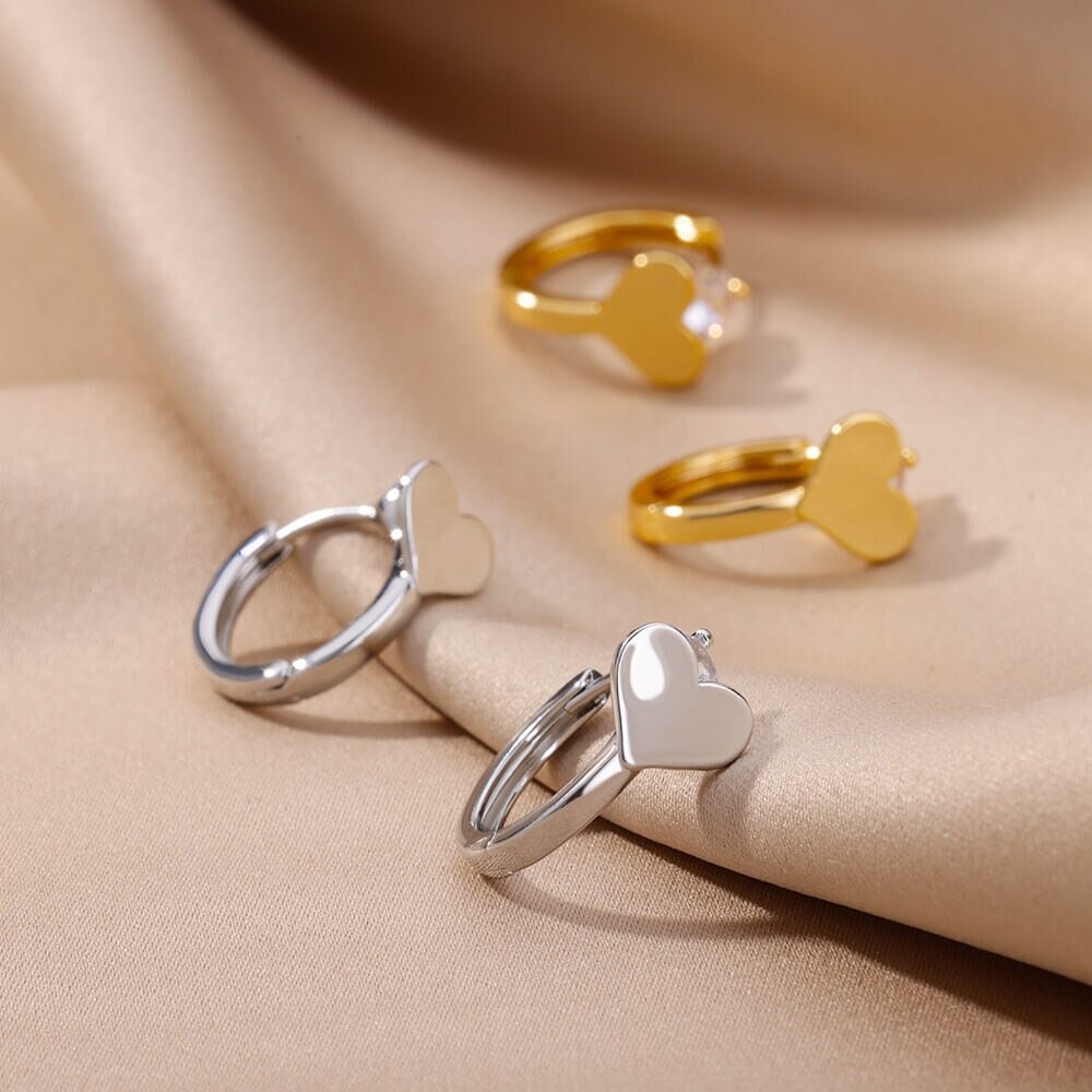 Boho Dainty Heart Hoop Earrings, 18K Gold Heart Hoop Earrings, Punk Minimalist Huggies Cubic Zirconia Earrings for Women, Gift for Her