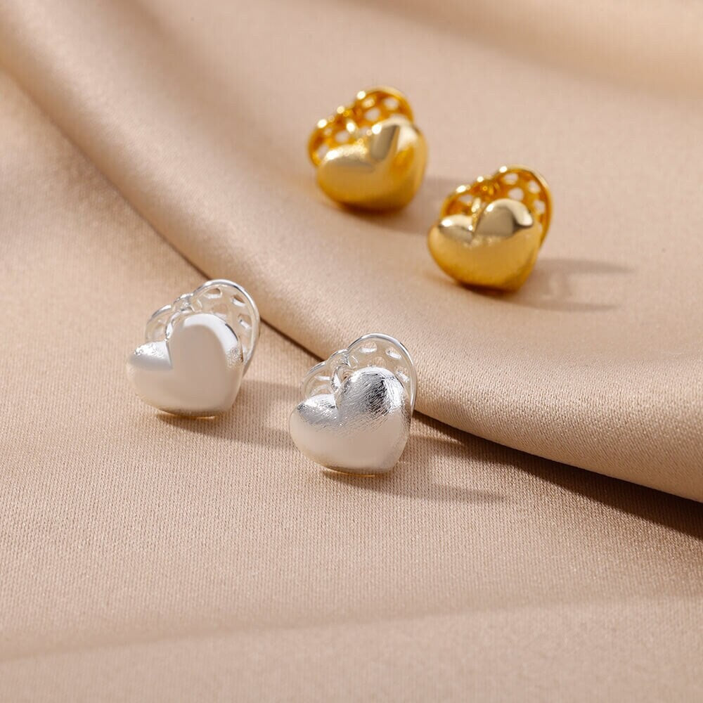 Boho Dainty Heart Studs Earrings, 18K Gold Heart Stud Earrings, Punk Minimalist Heart Earrings for Women, Gift for Her