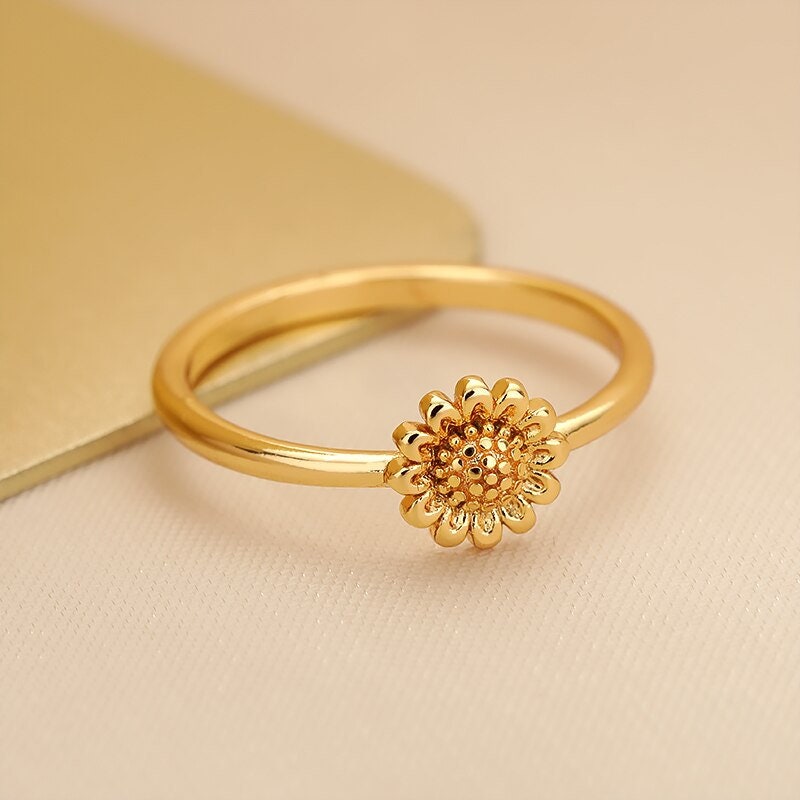 Boho Sunflower Ring, Gold Sunflower Ring, 18K Gold Daisy Flower Ring, Dainty Minimalist Floral Ring for Women, Gift for Her