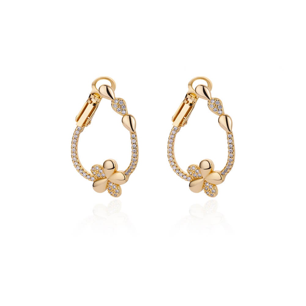Boho Dainty Flower Hoop Earrings, Gold Daisy Hoop Earrings, 18K Gold Flower Earrings, Minimalist Cubic Zirconia Cute Earrings for Women