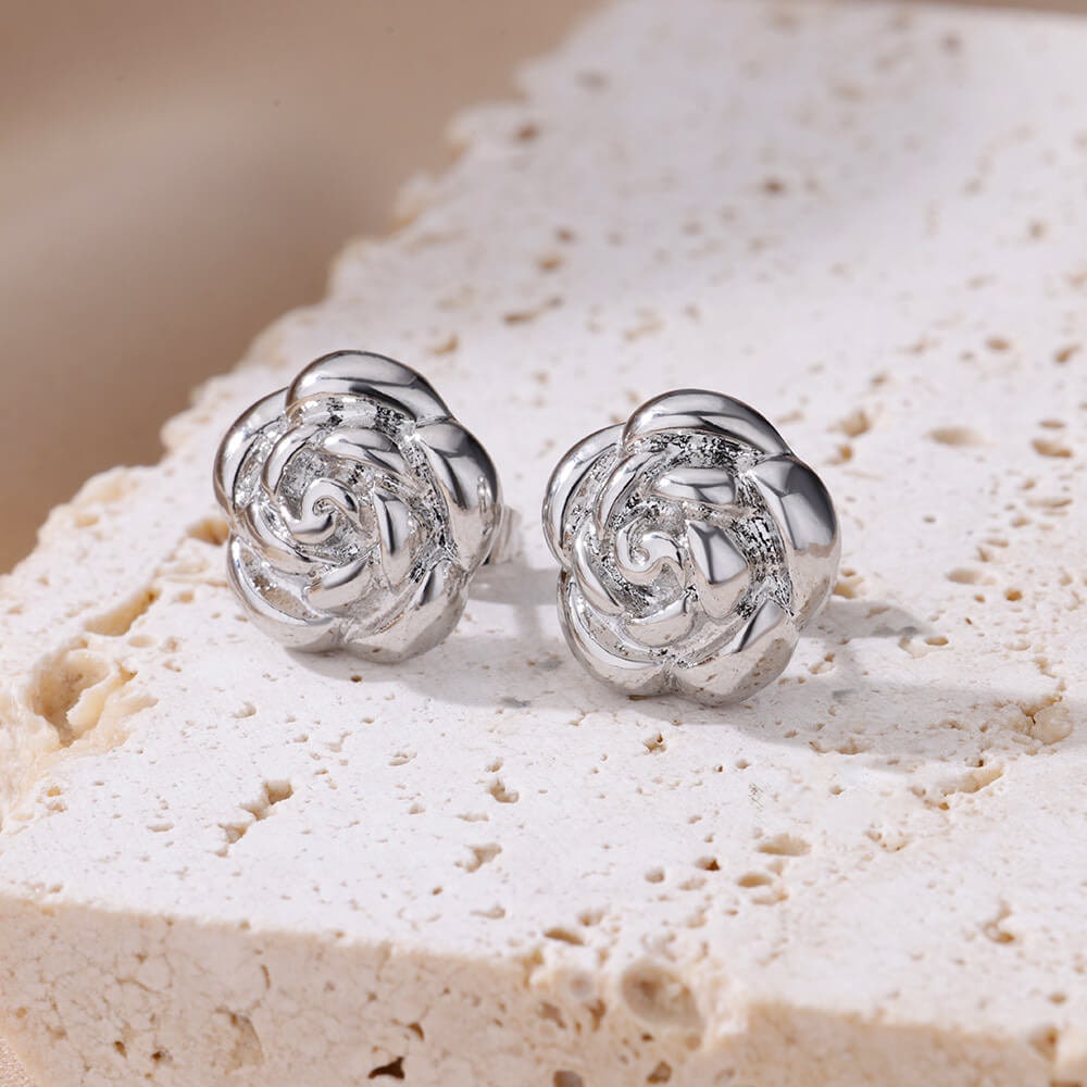 Boho Rose Stud Earrings, Gold Rose Earrings, 18K Gold Earrings, Flower Stud Earrings, Dainty Minimalist Floral for Women, Gift for Her
