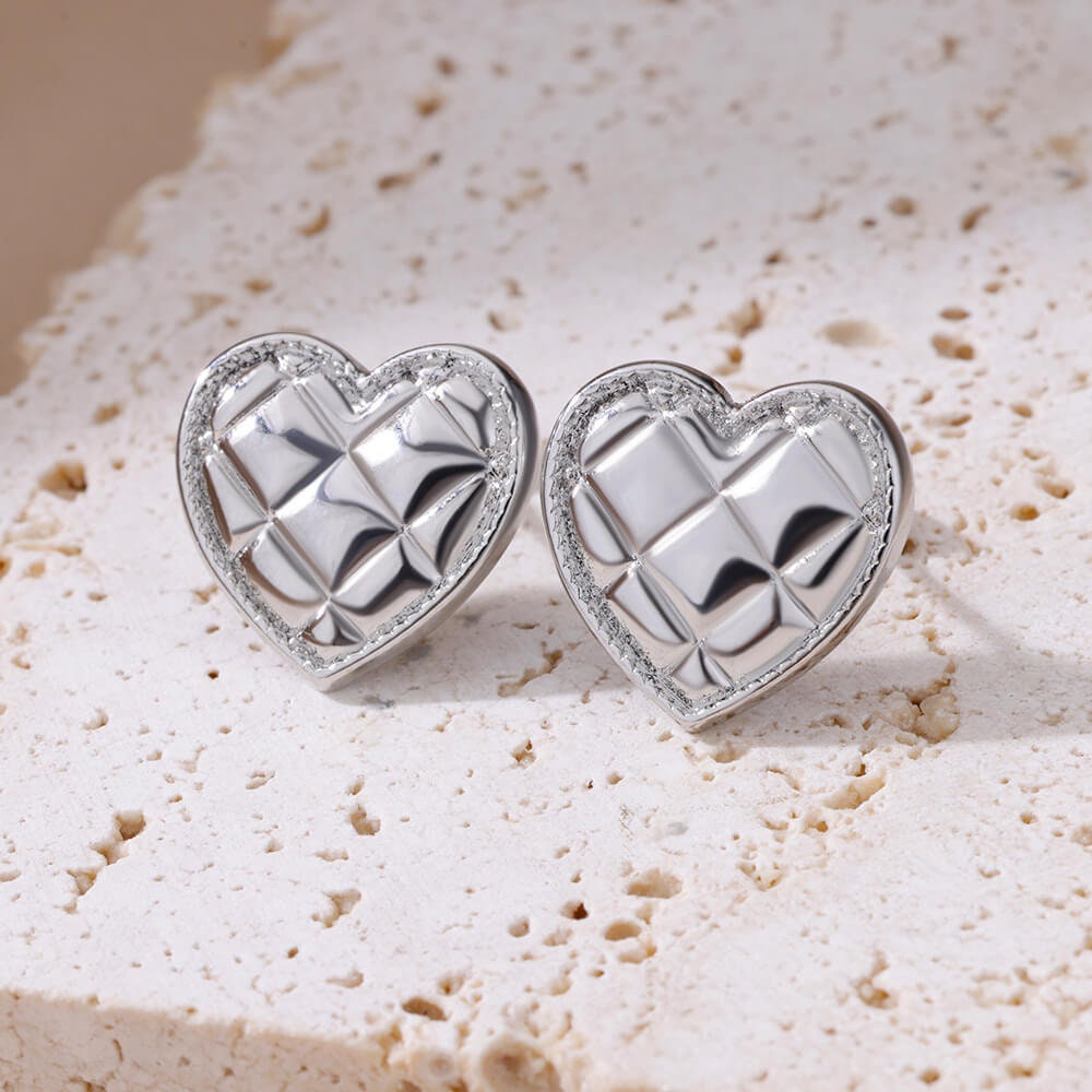 Punk Heart Stud Earrings, Gold Heart Earrings, 18K Gold Heart Studs, Boho Dainty Minimalist Heart Earrings for Women, Gift for Her