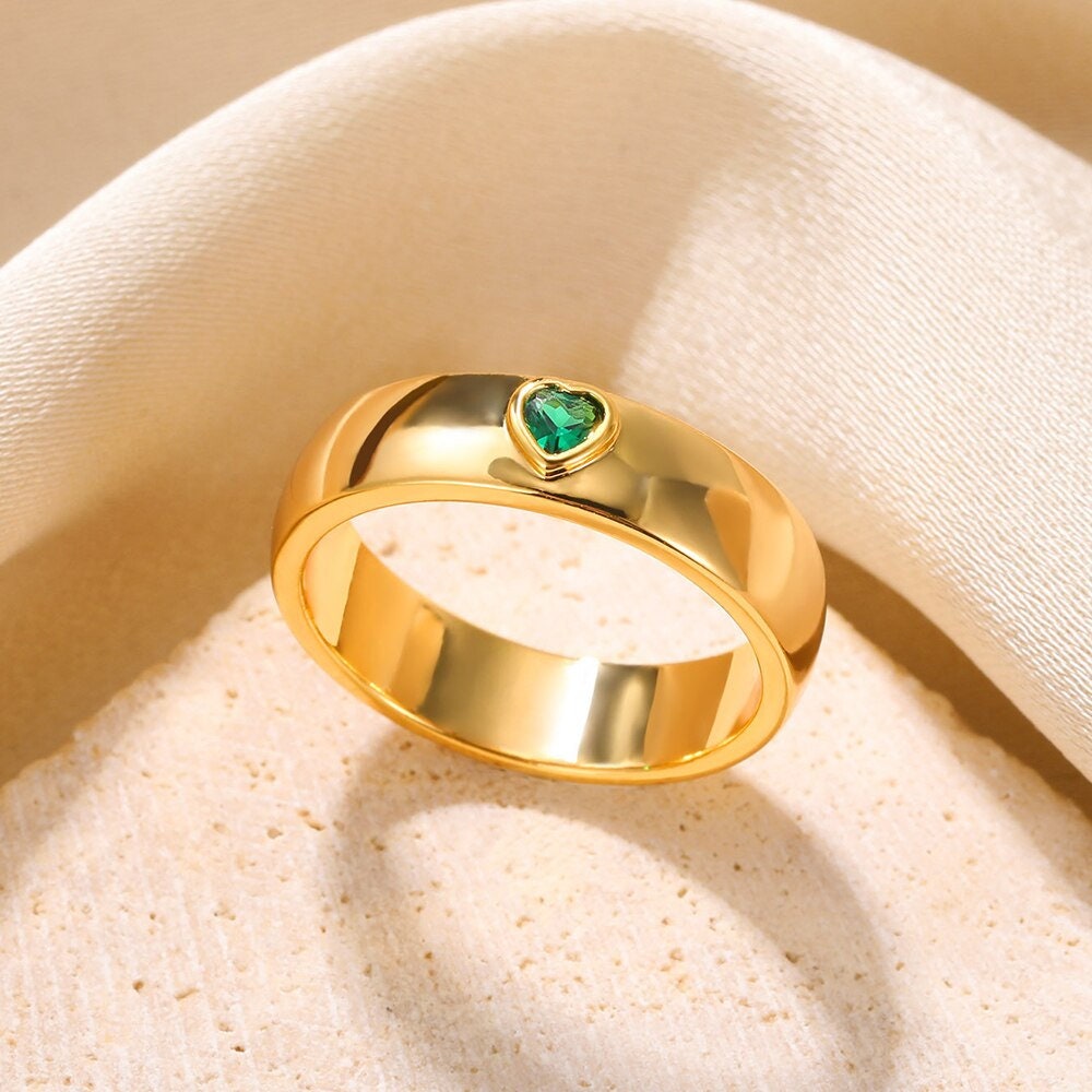 Boho Gold Heart Knuckle Ring, 18K Gold Cubic Zirconia Heart Ring, Punk Crystal Ring, Dainty Minimalist Ring, Gift for Her, Gift for Him